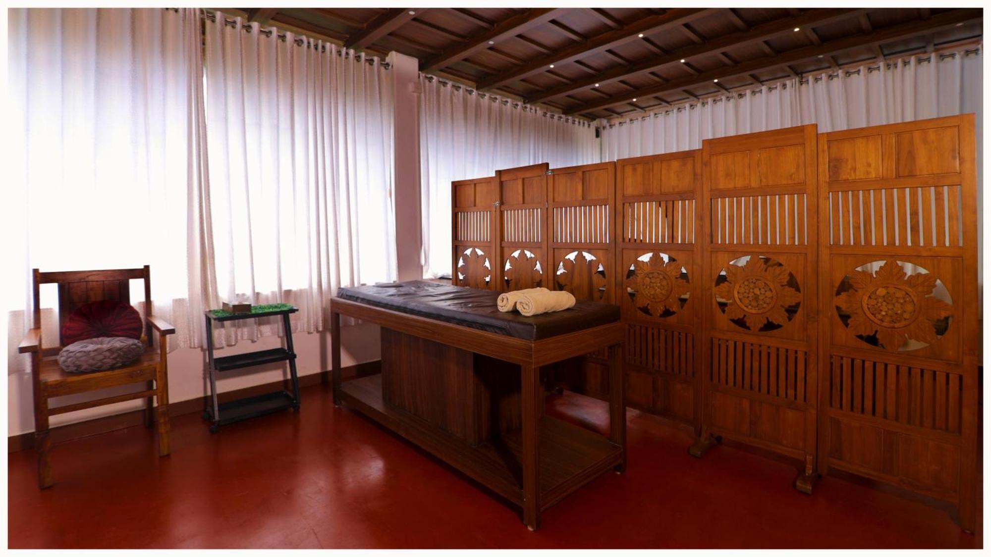 Vajra Ayurveda And Yoga Retreat *