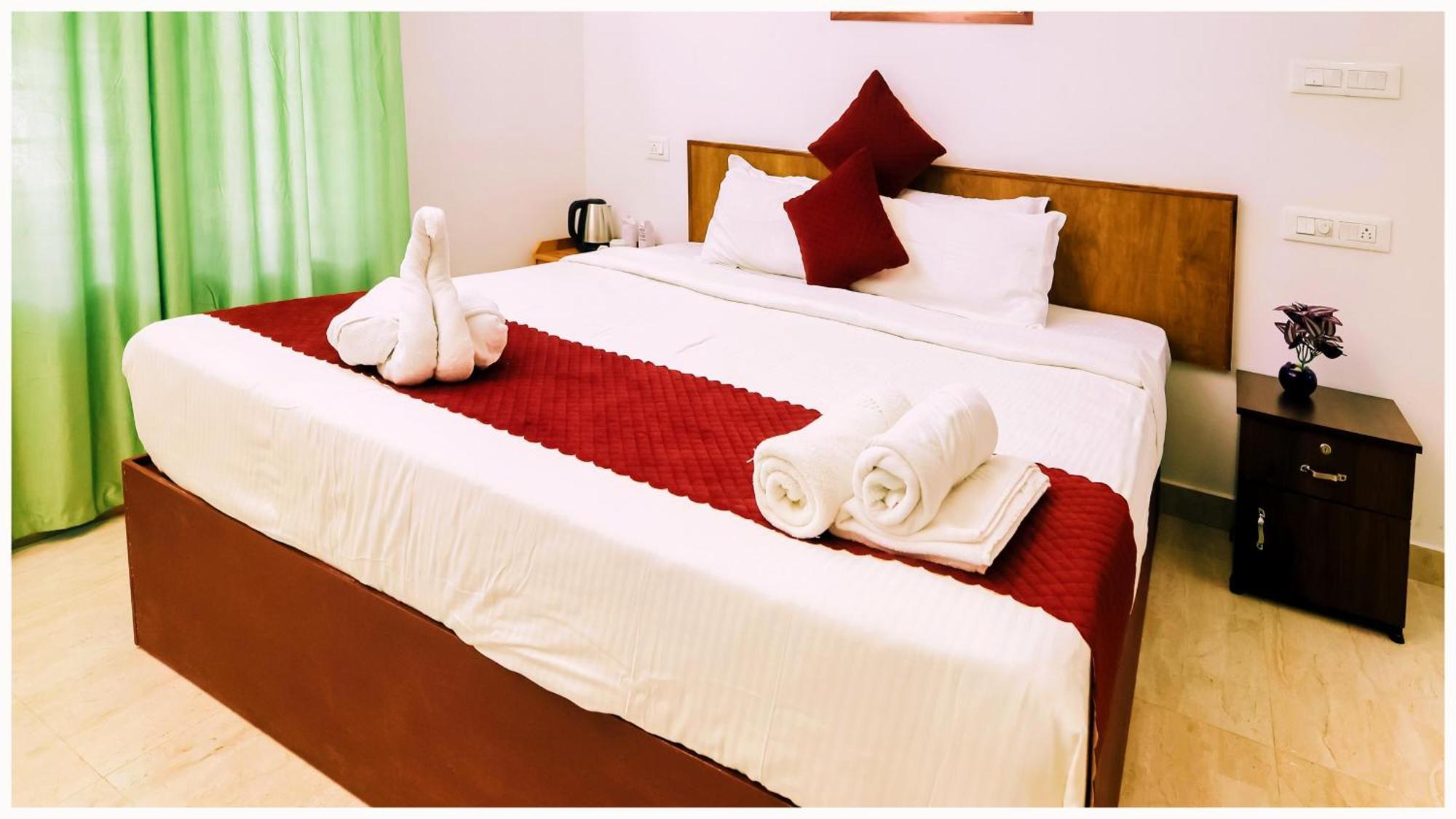 Vajra Ayurveda And Yoga Retreat Kochi