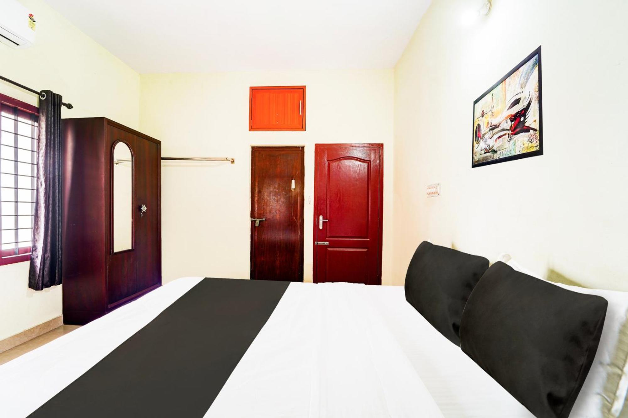 Hotel Super O Nettoor Near Lakeshore Hospital Kochi