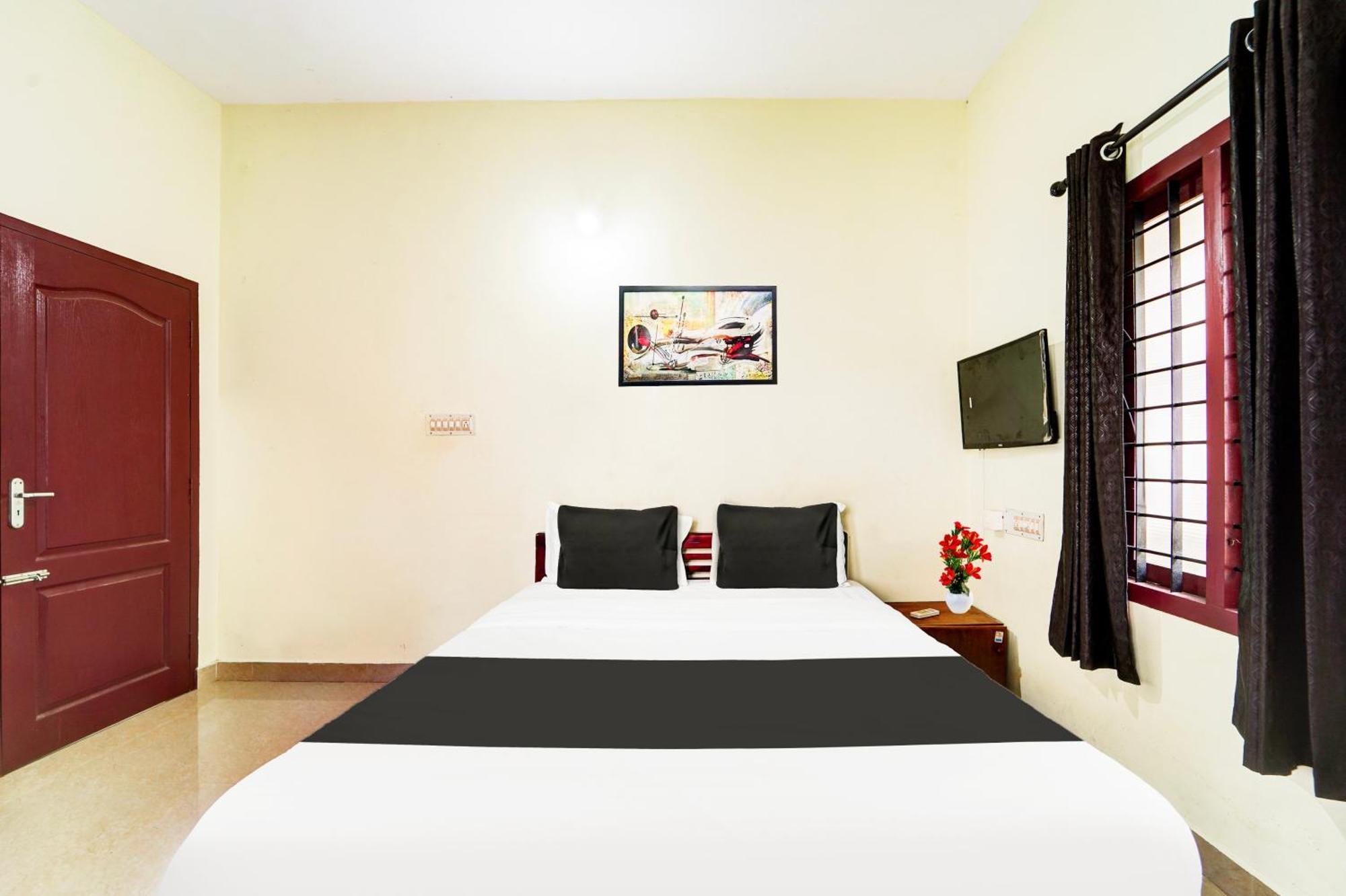 Super O Nettoor Near Lakeshore Hospital Kochi