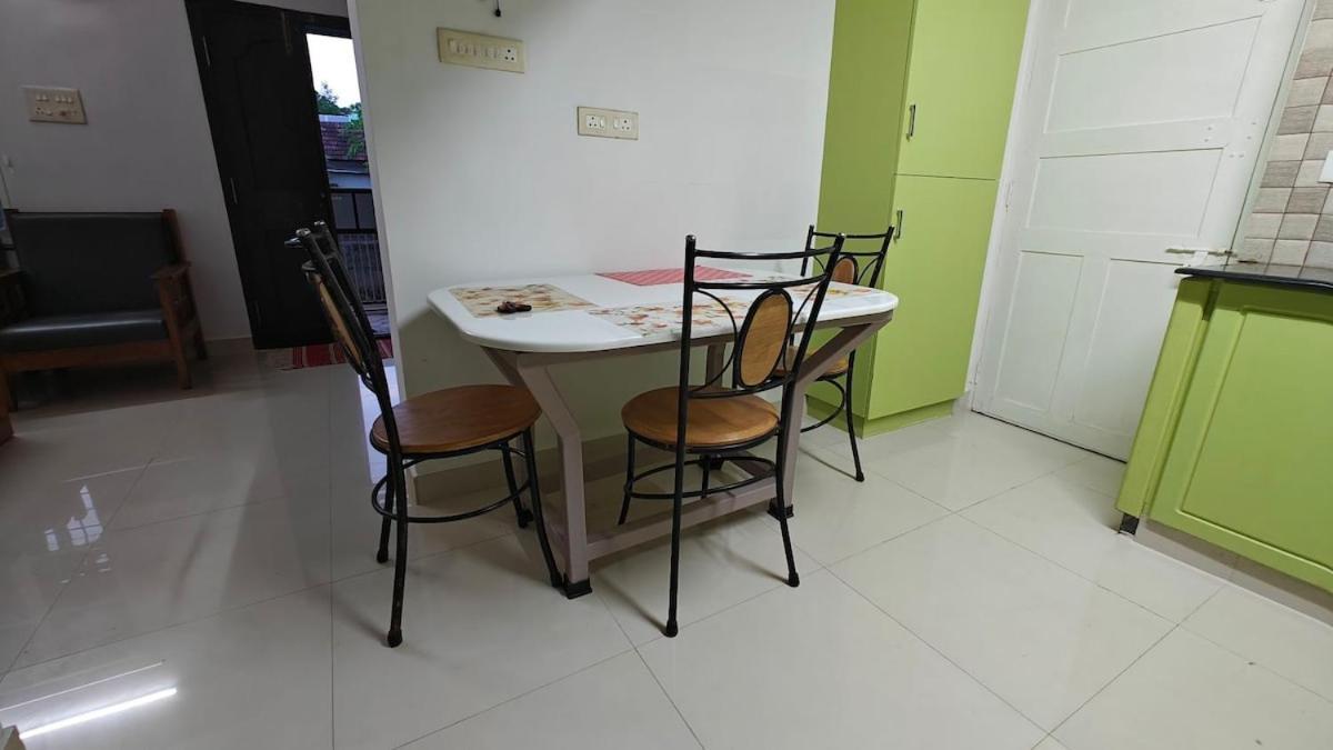 Aanandam - Away From Villa Kochi