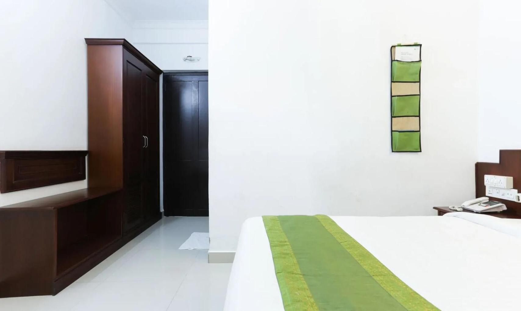 Hotel Centre Point Kochi