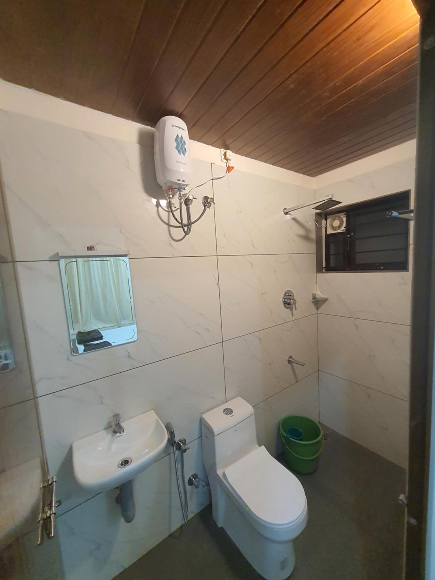 Uthram Residency * Kochi
