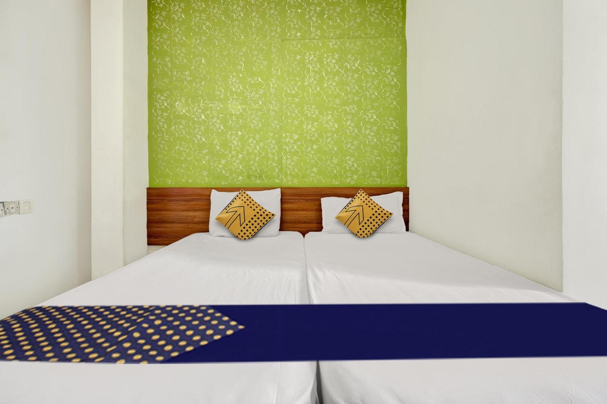 Hotel Spot On Riyan Kochi