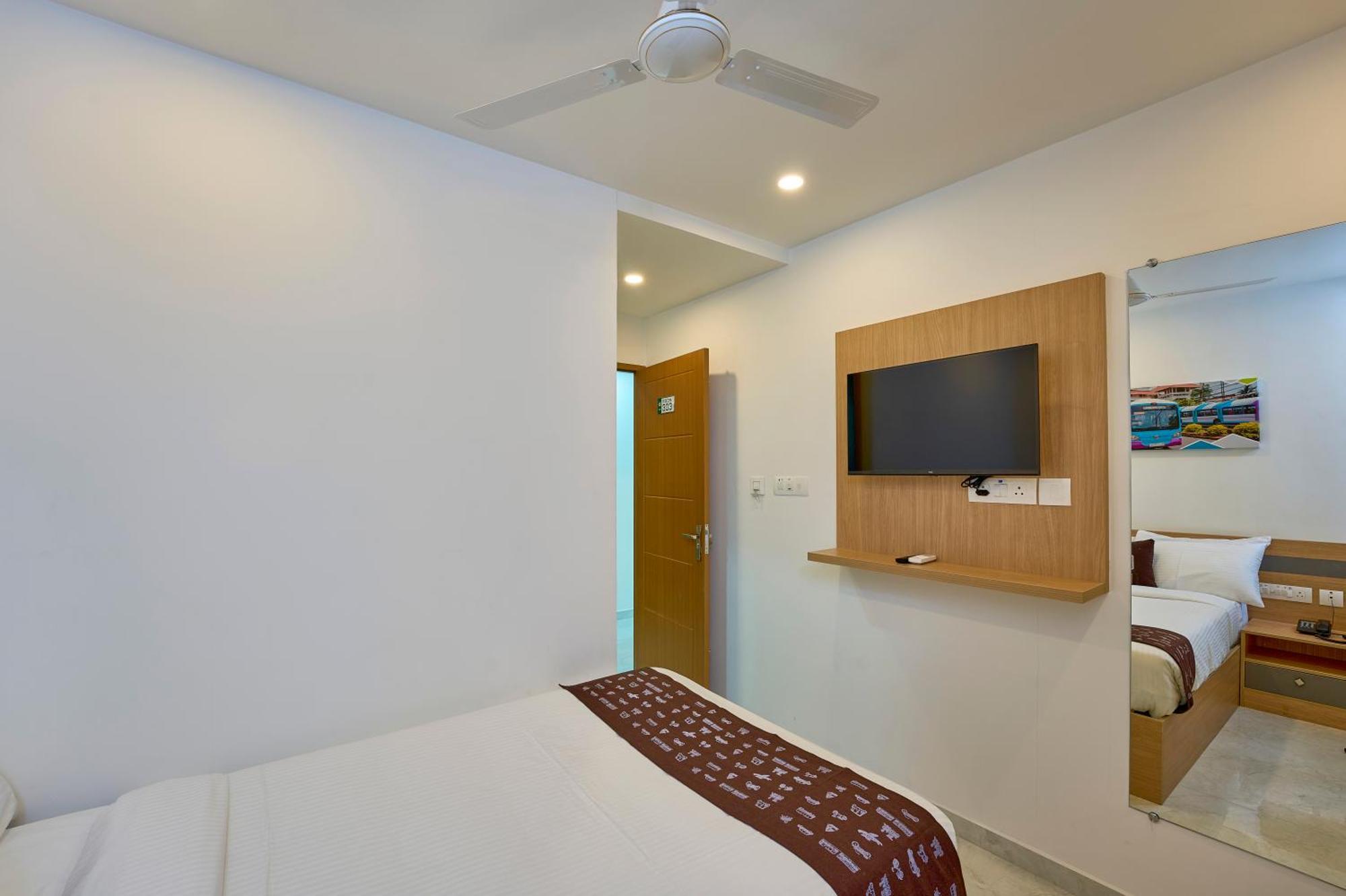 Sapphire Club Hub Hotel