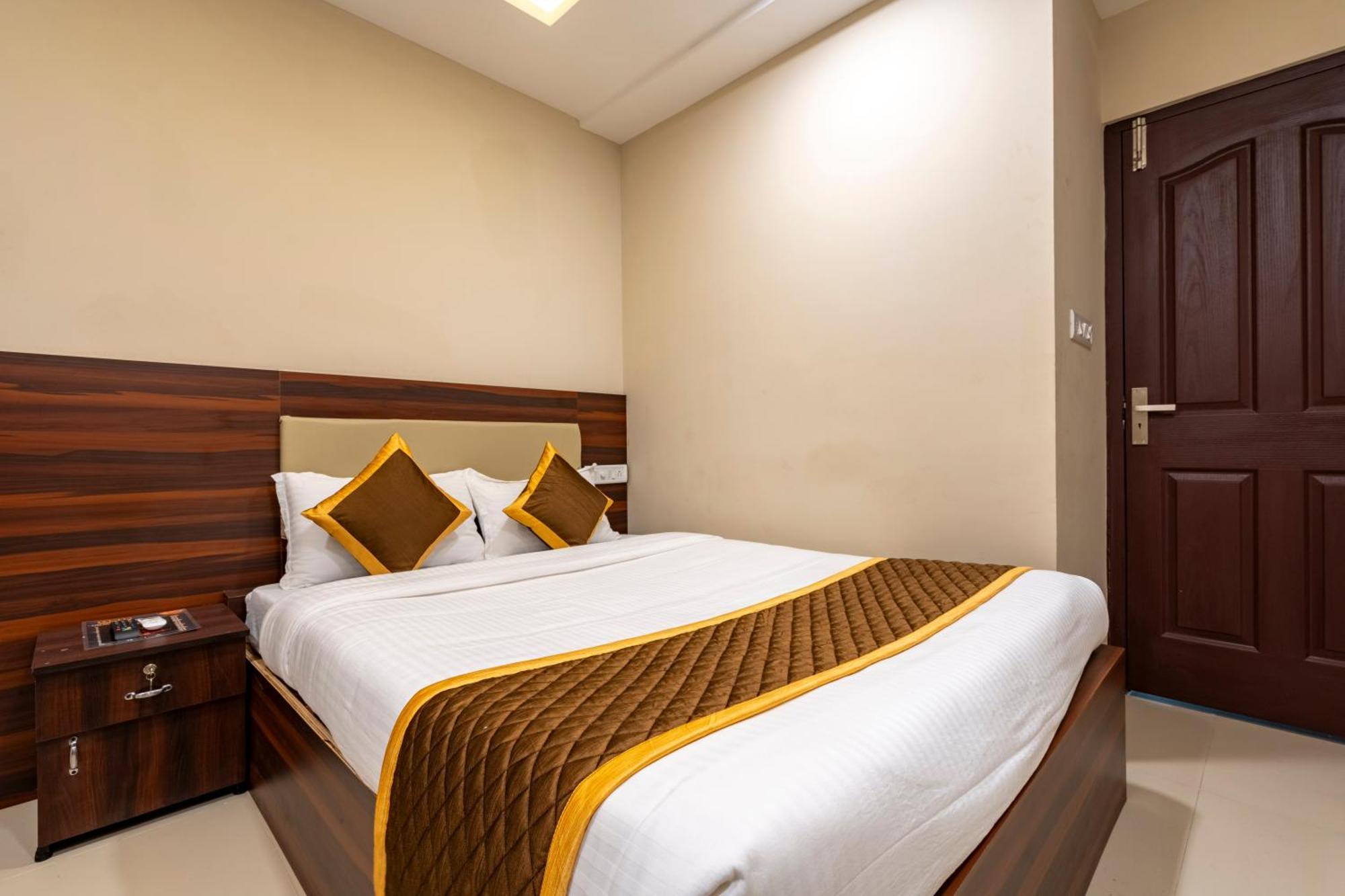 Hotel Daan South Park Kochi
