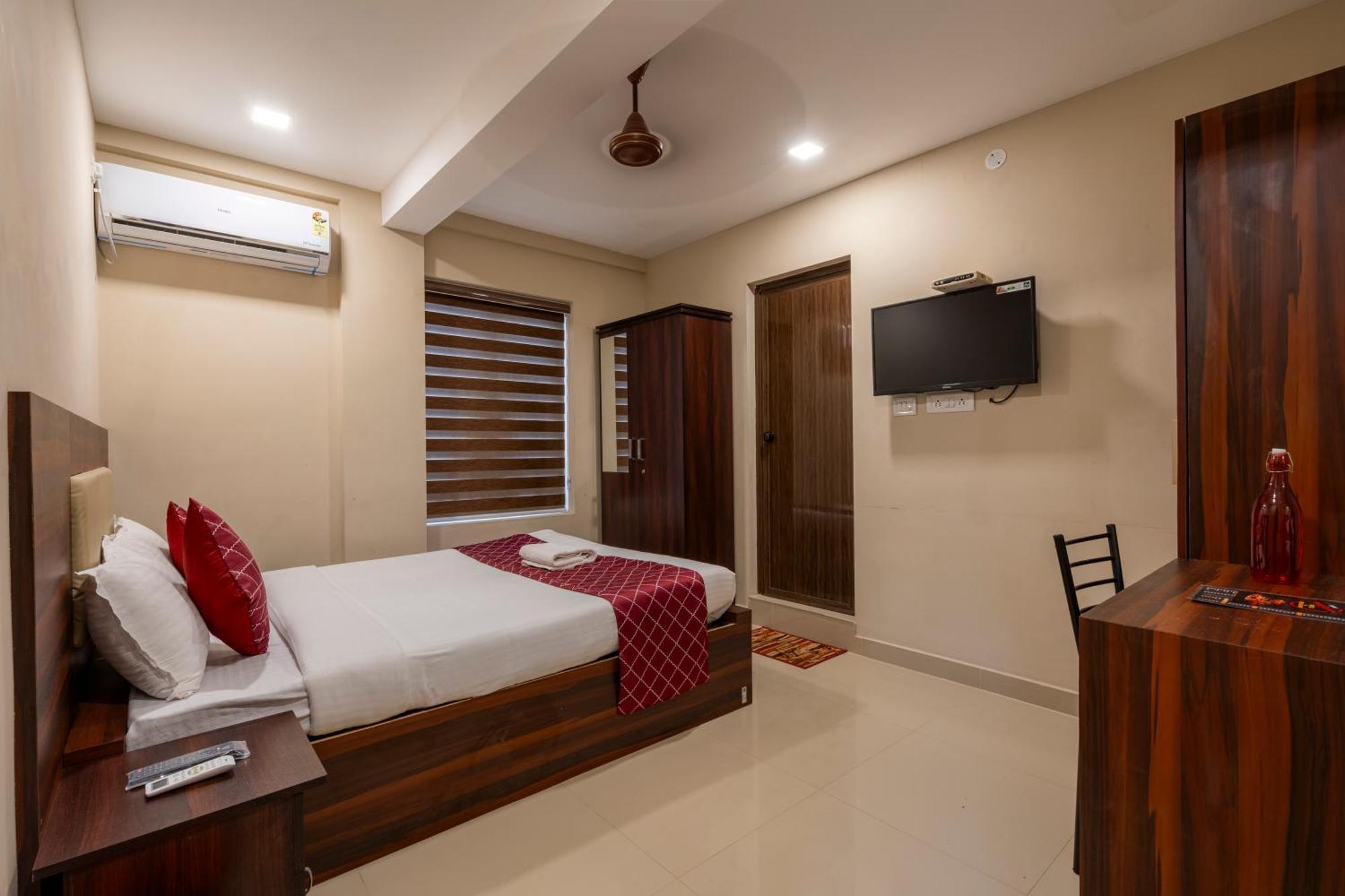 Daan South Park Hotel 2*