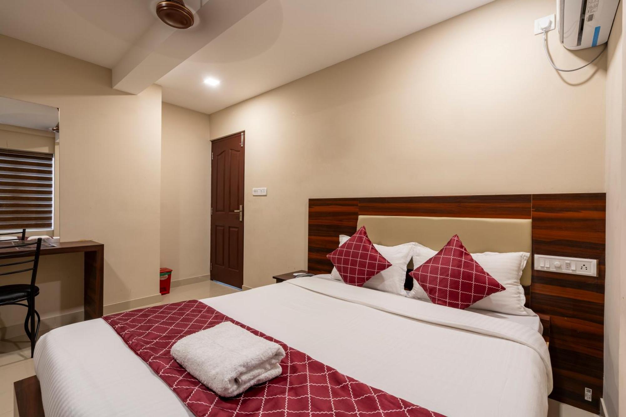 Daan South Park Hotel 2*