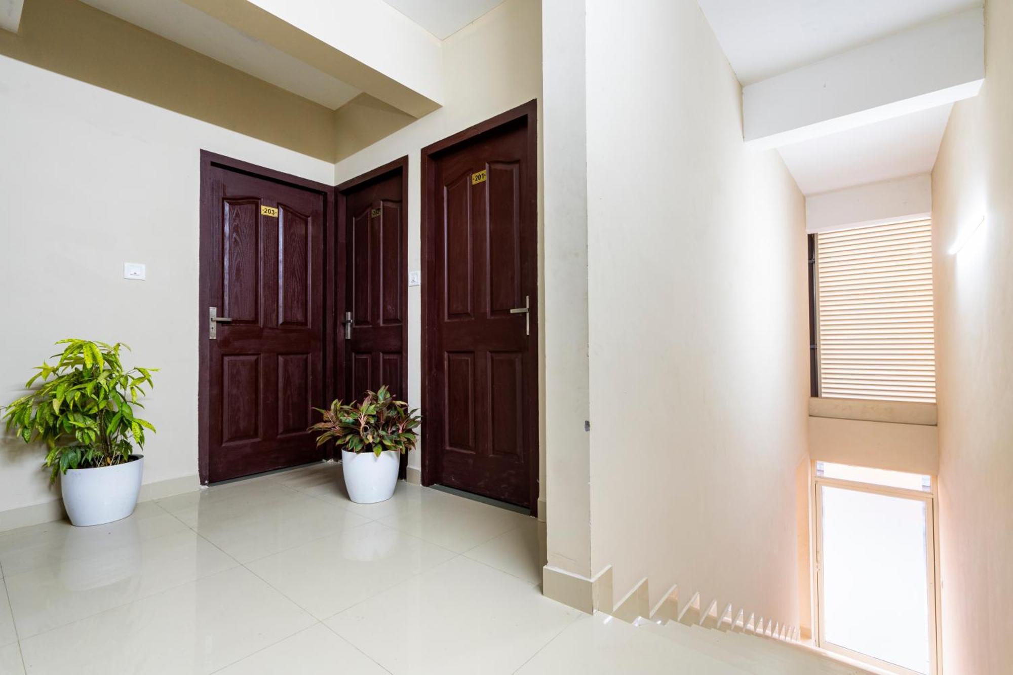 Hotel Daan South Park 2*
