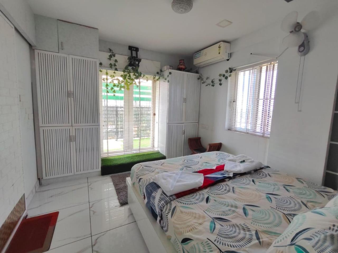 Veu Ragamalika Cochin Near Lakeshore Hospital Apartment