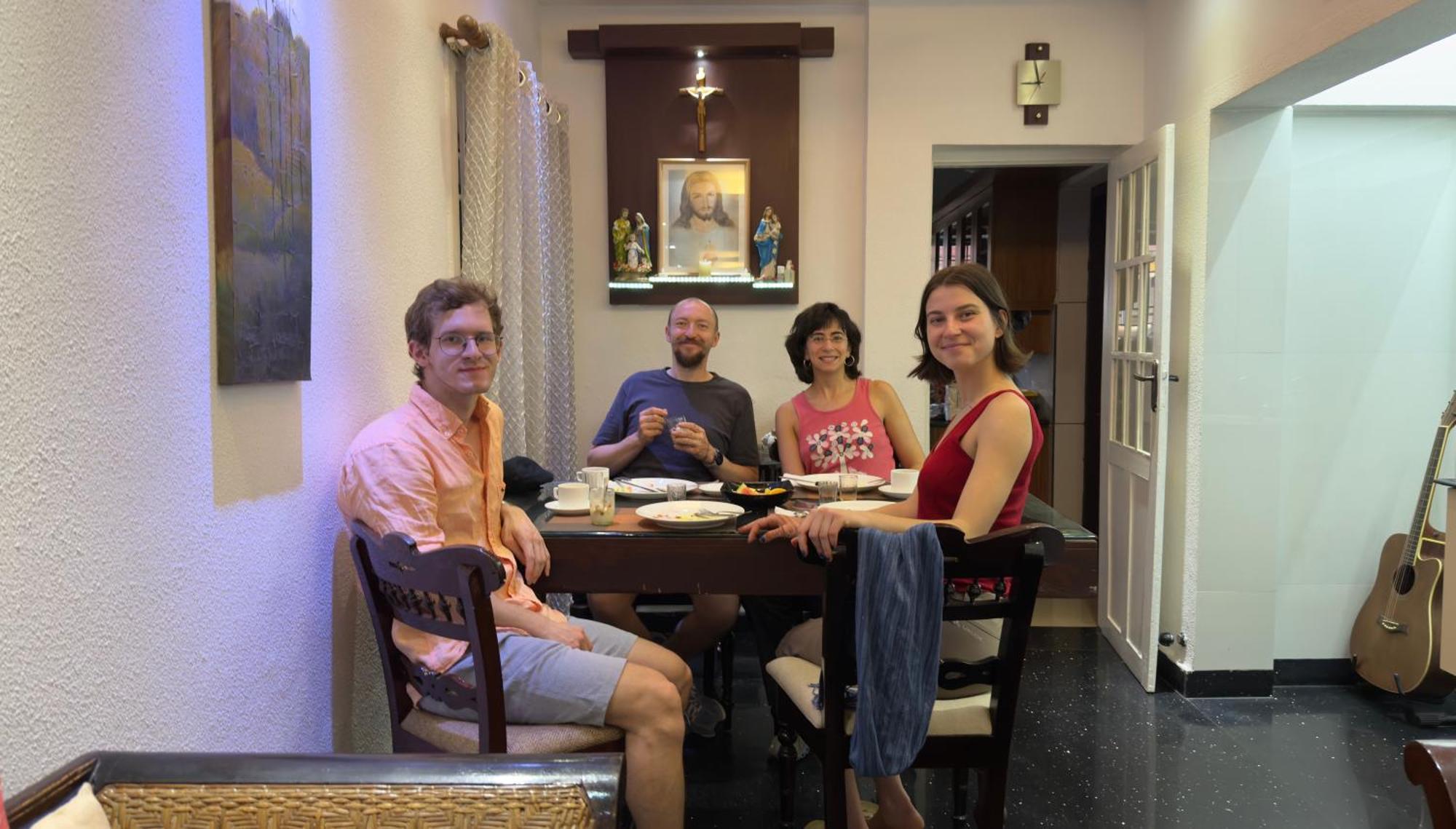Reds Residency - * Kochi