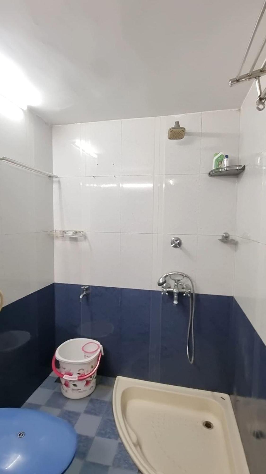Spacious In Vytilla Villa