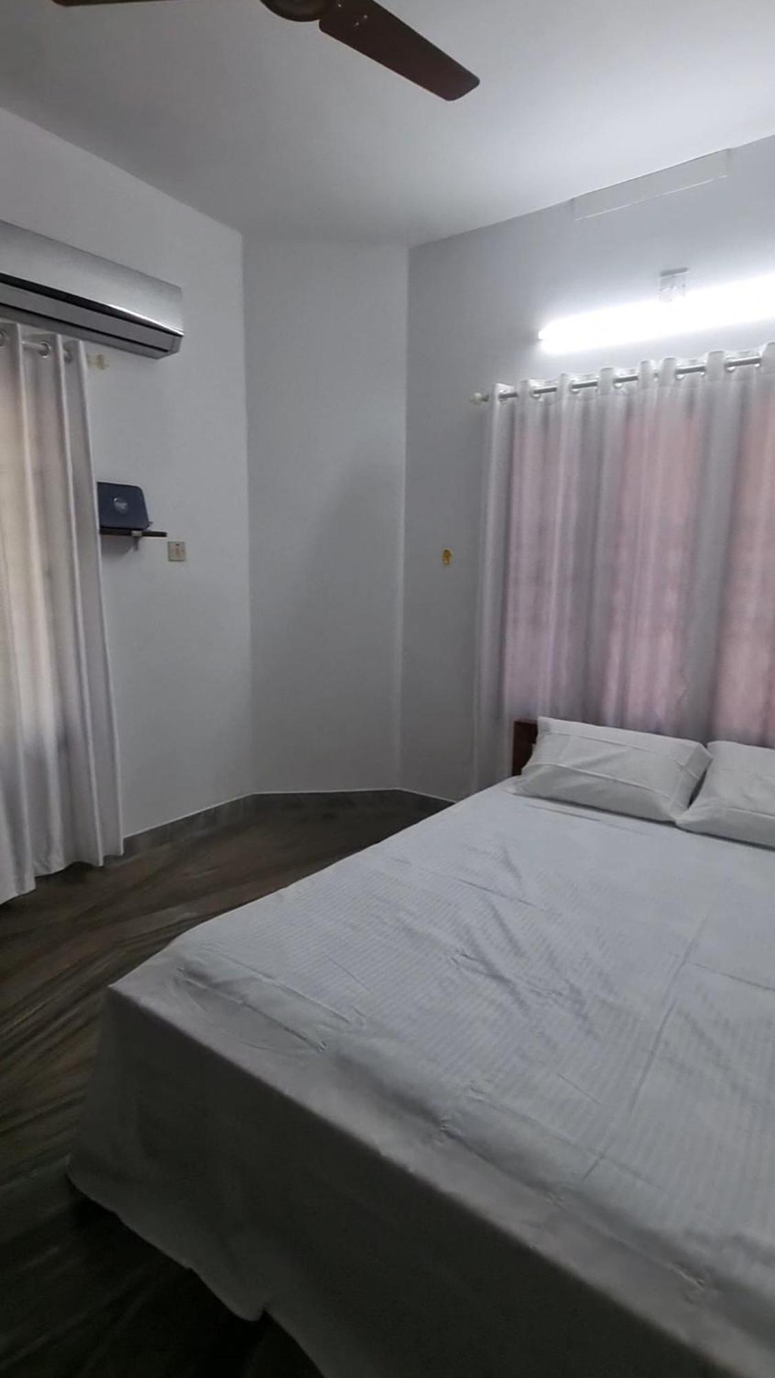 Spacious In Vytilla * Kochi