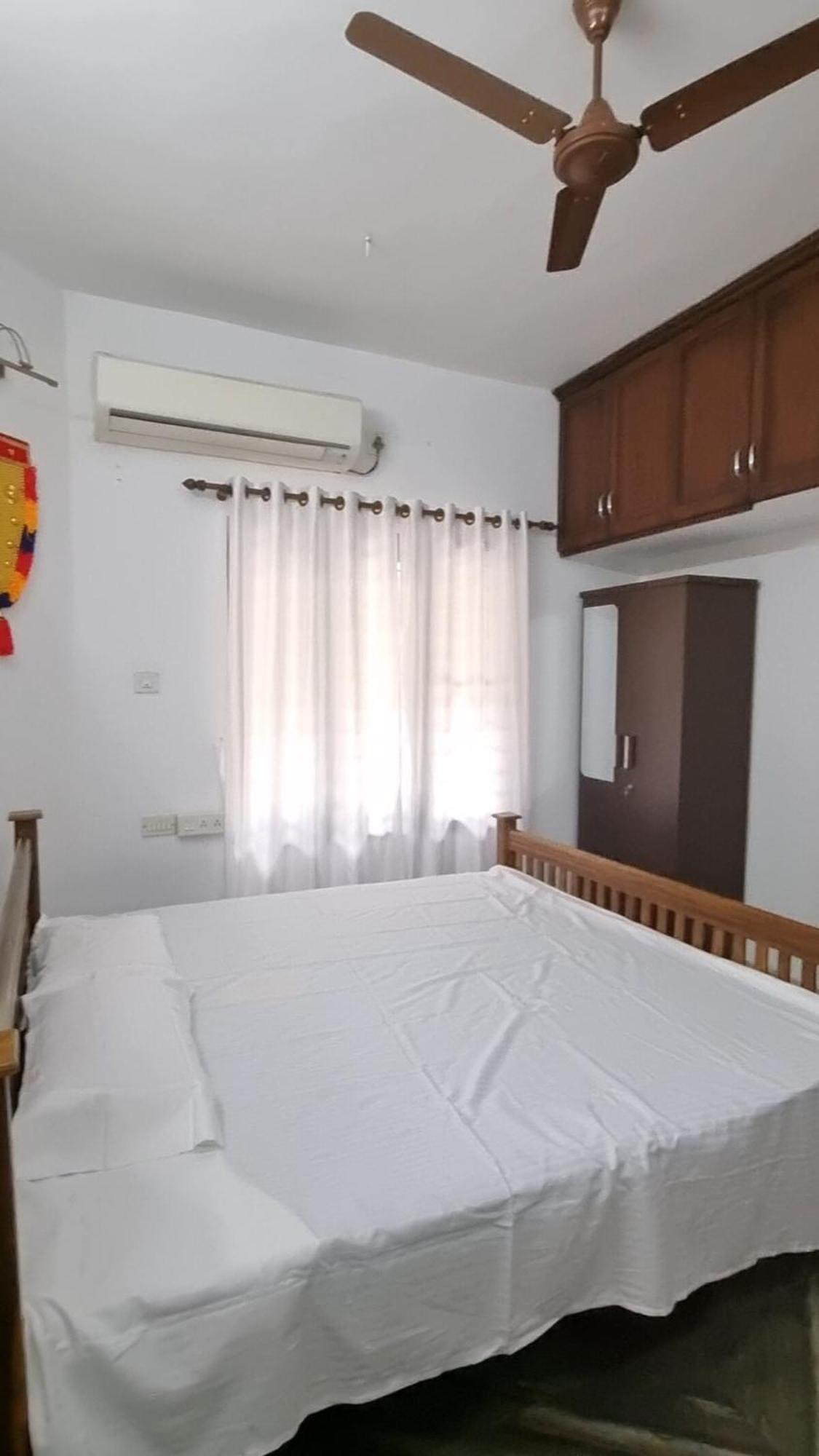 Villa Spacious In Vytilla *