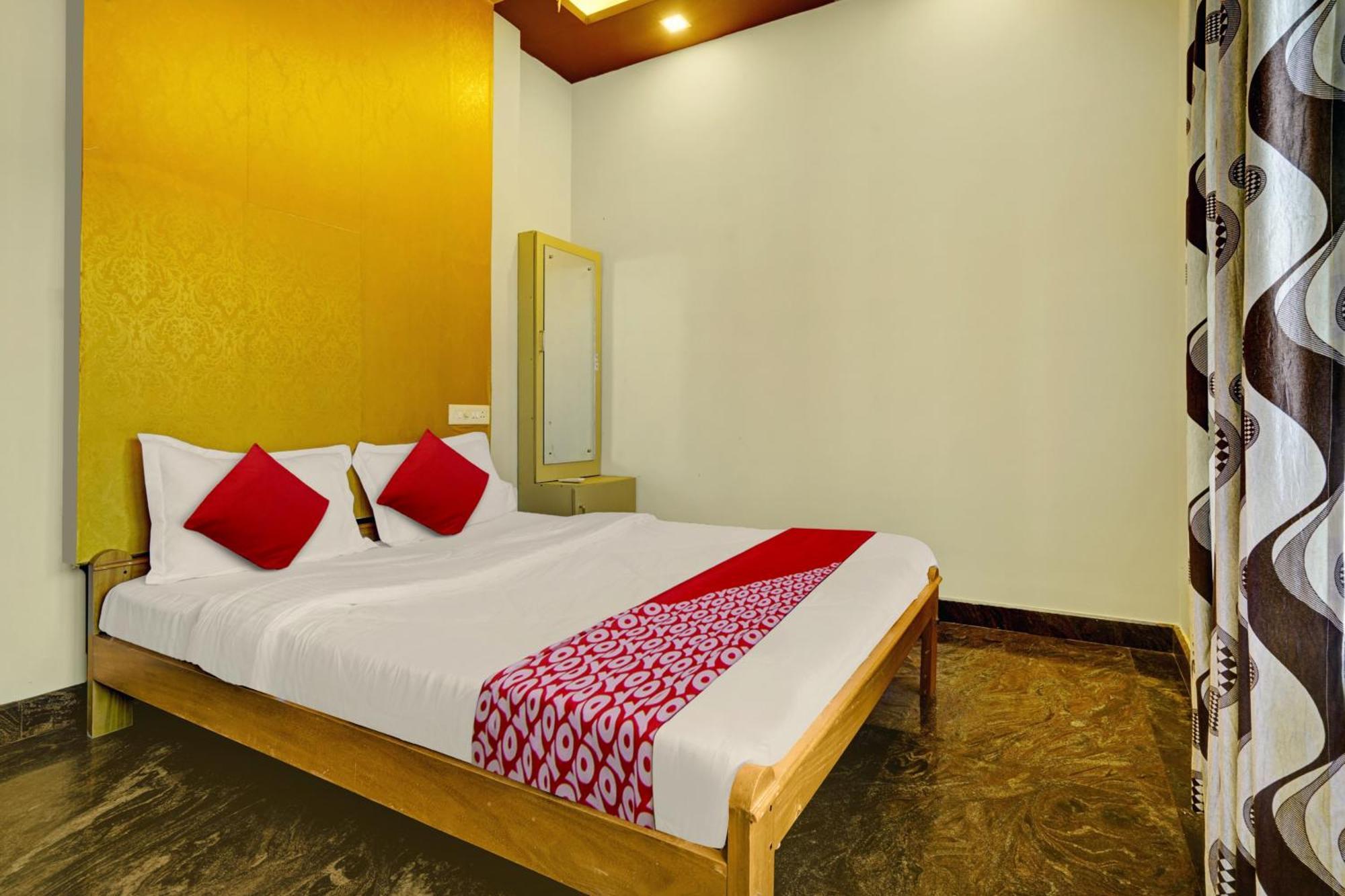 Hotel O High 5 Kochi