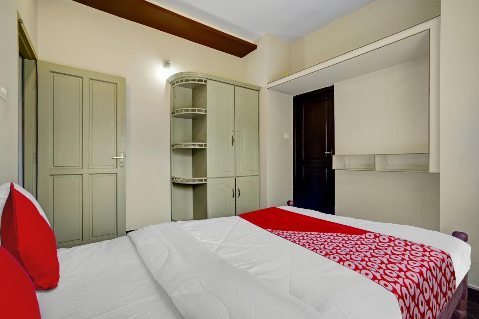 Hotel O High 5