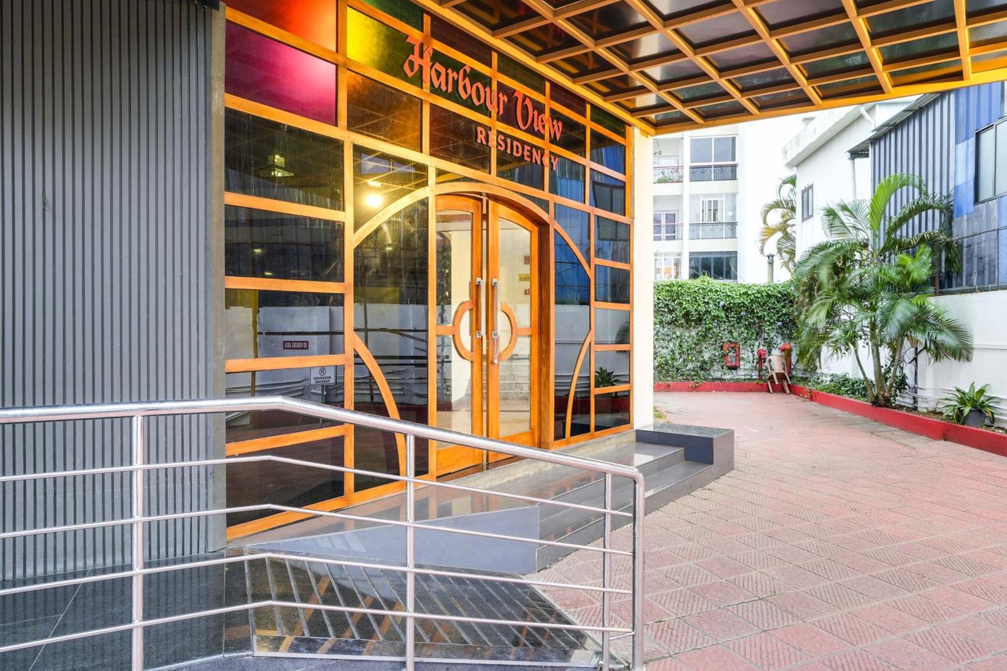 Palette Mg Road Ernakulam 3*