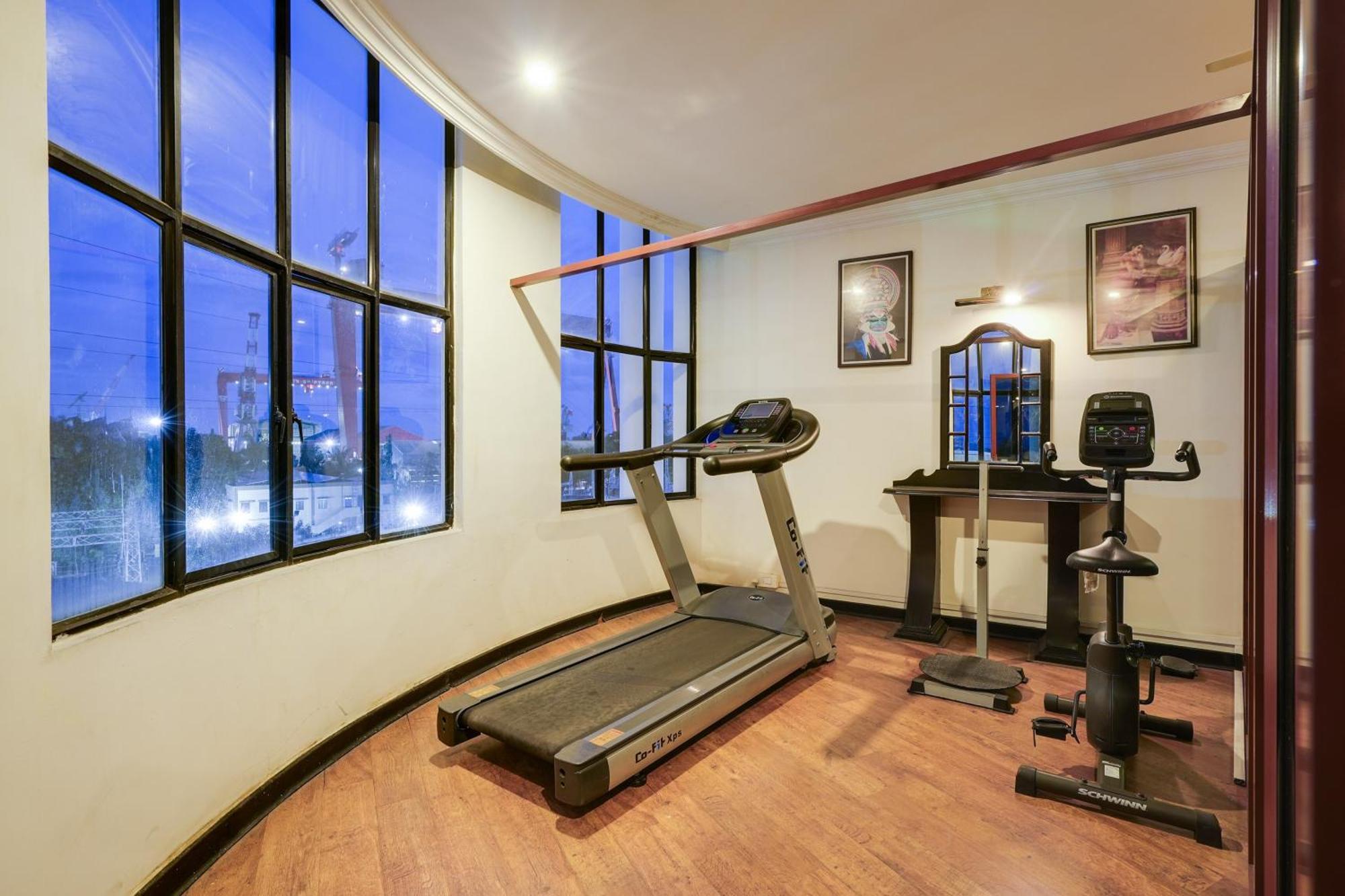 Hotel Palette Mg Road Ernakulam 3*