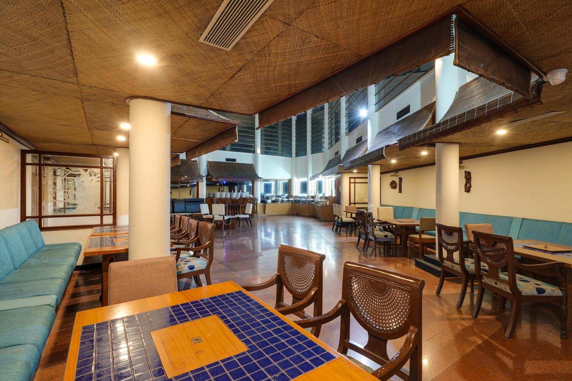 Hotel Palette Mg Road Ernakulam Kochi
