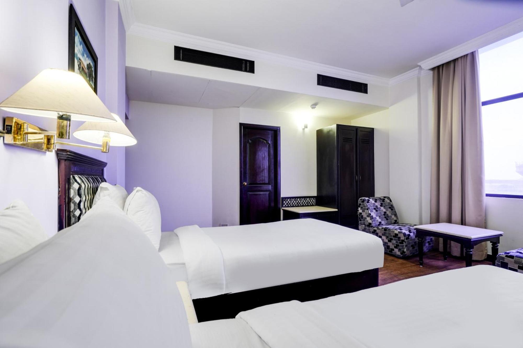 Palette Mg Road Ernakulam Hotel 3*