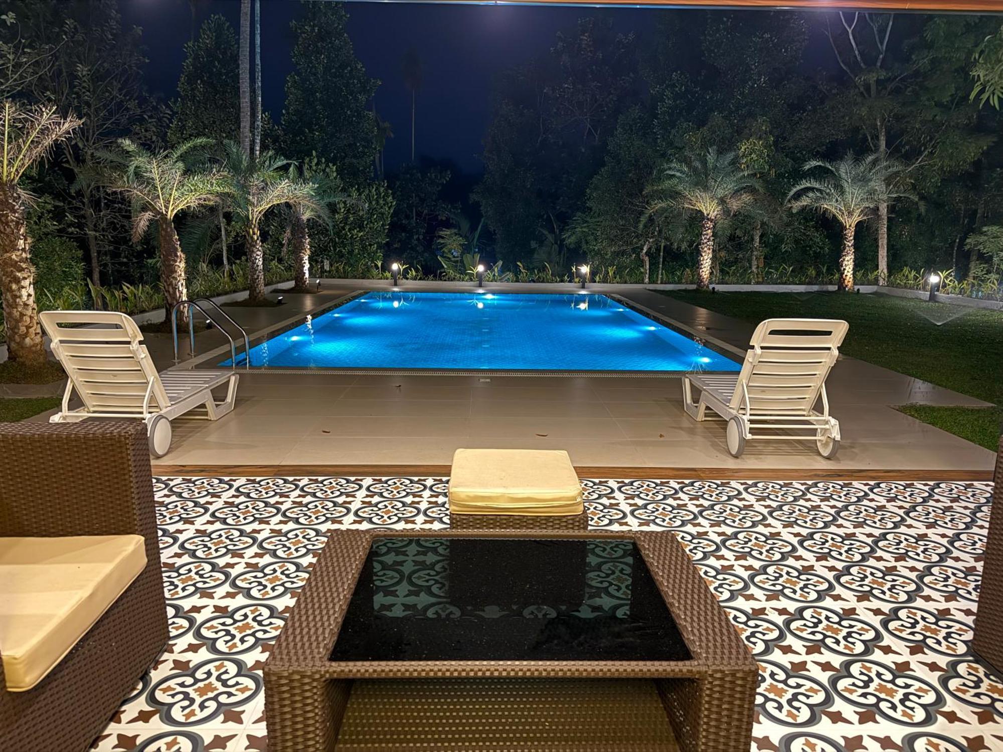 Le Jardin - Private Pool Kochi