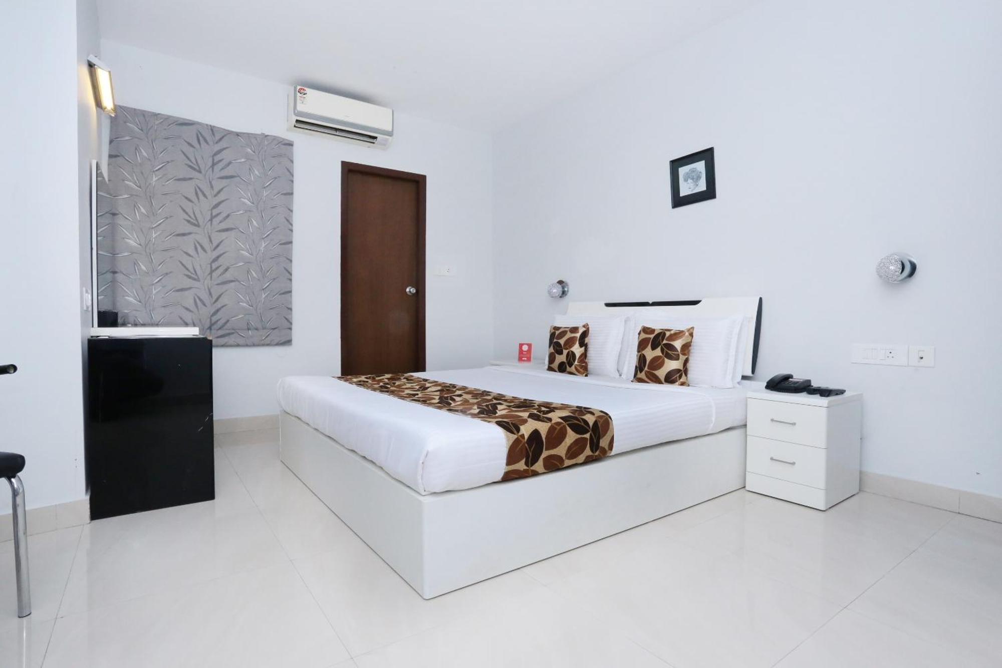 Super Townhouse Malabar Illam 4*