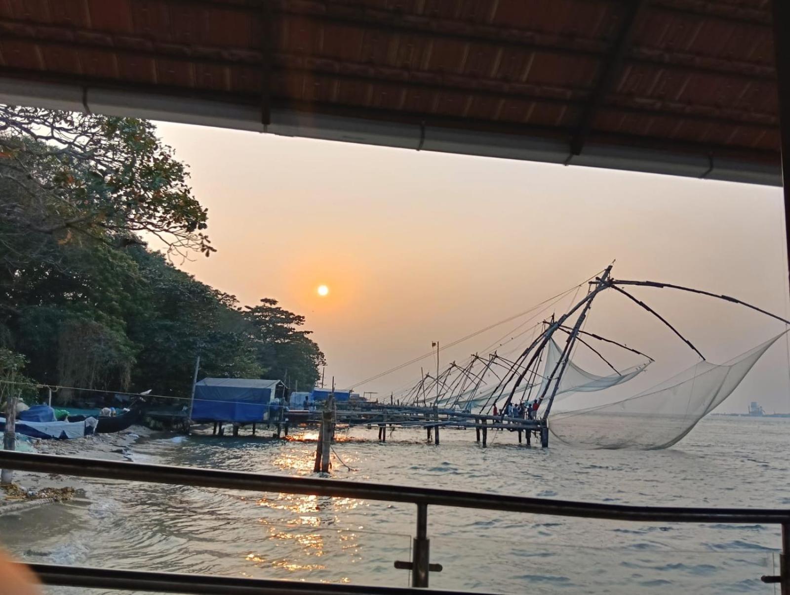 Ocean Clifade * Kochi