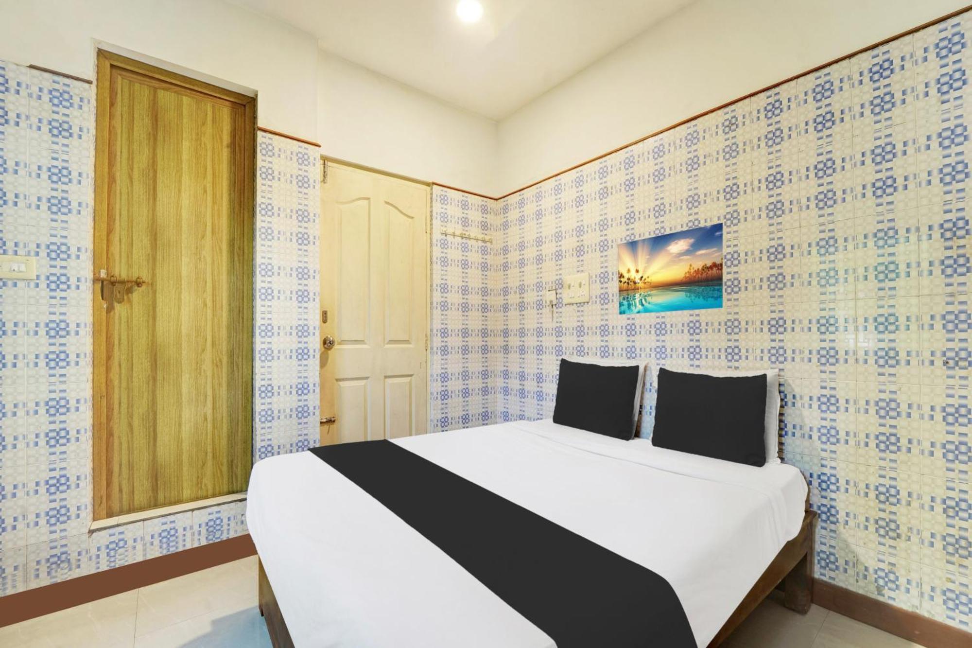 Super Collection O Vazhakkala Kakkanad Hotel