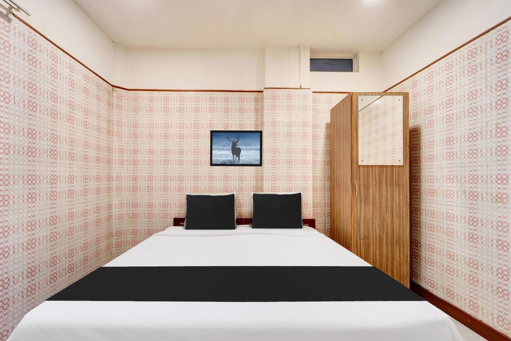 Hotel Super Collection O Vazhakkala Kakkanad