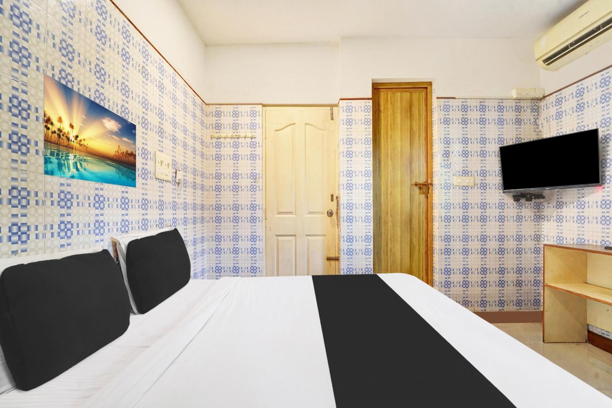 Super Collection O Vazhakkala Kakkanad Hotel Kochi