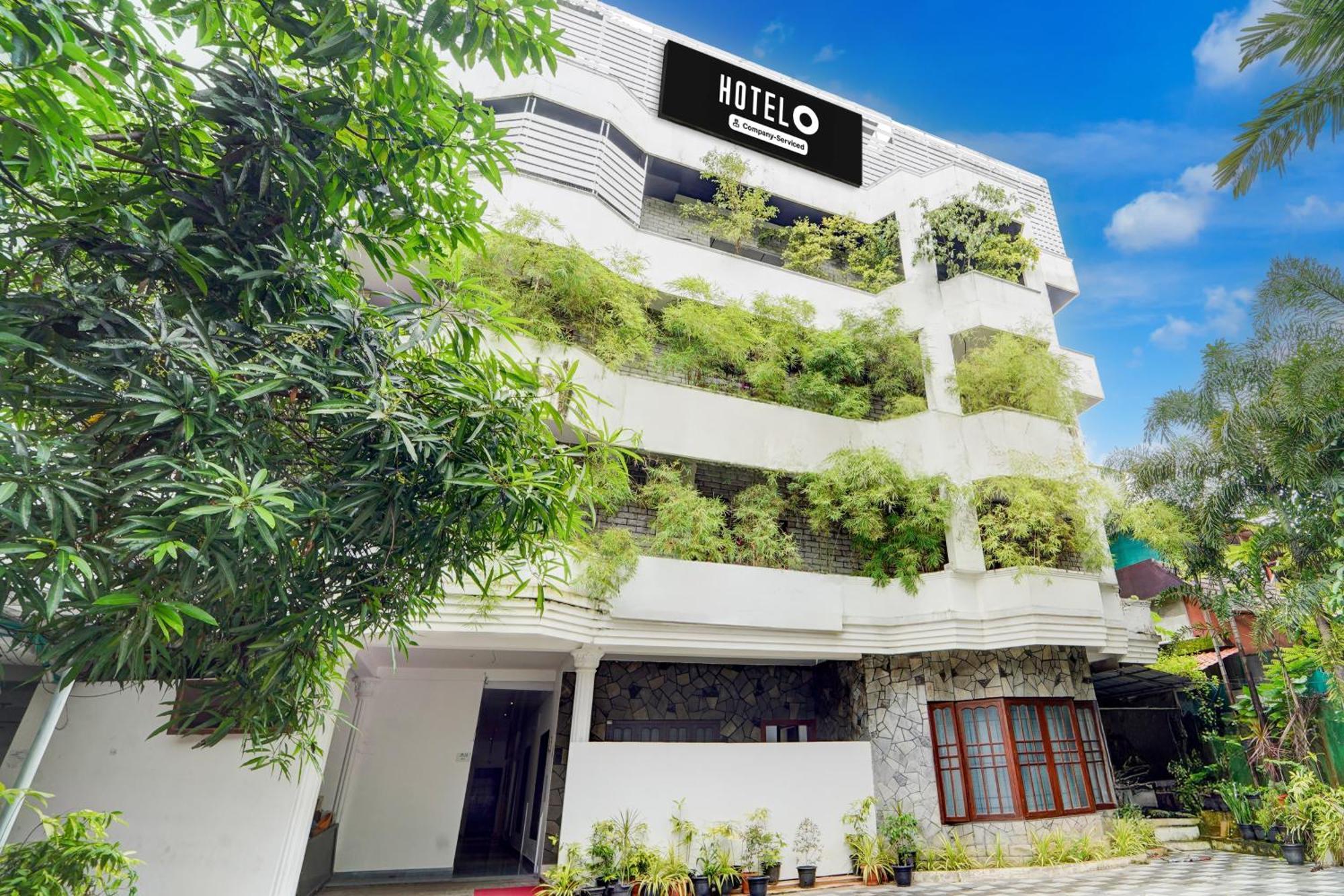 Hotel Super Collection O Vazhakkala Kakkanad