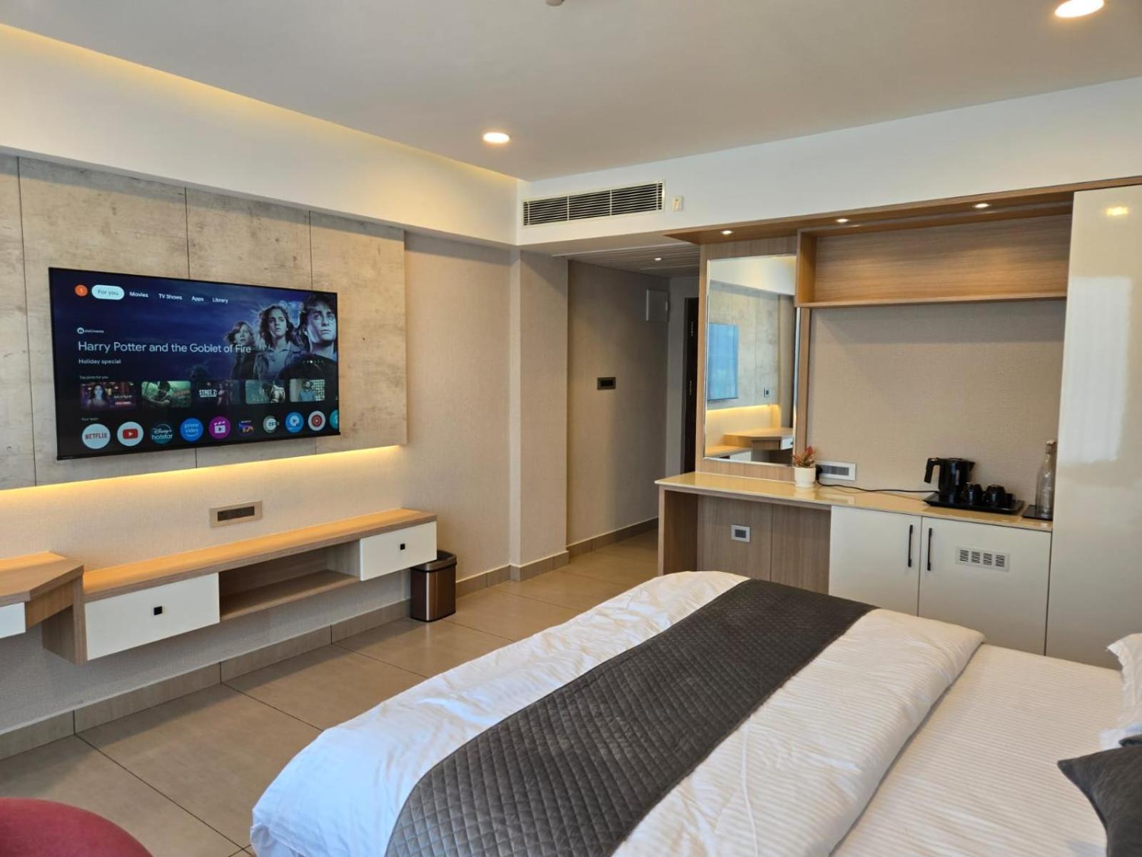 Hotel Moonbasa Boutique And Infopark , Kakkanad Kochi