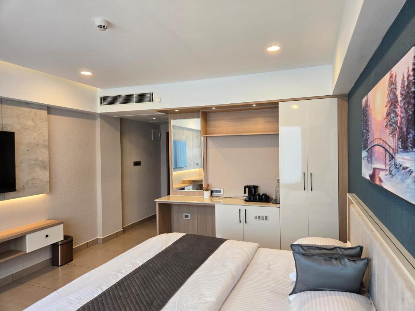 Hotel Moonbasa Boutique And Infopark , Kakkanad 3*