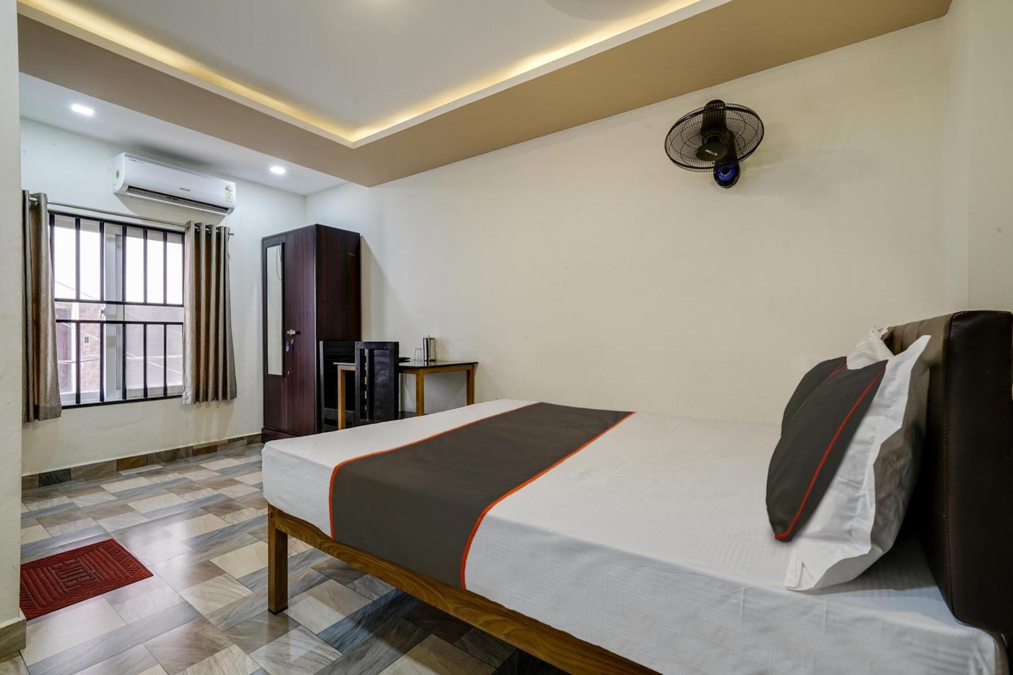 Buraimi Hotel *