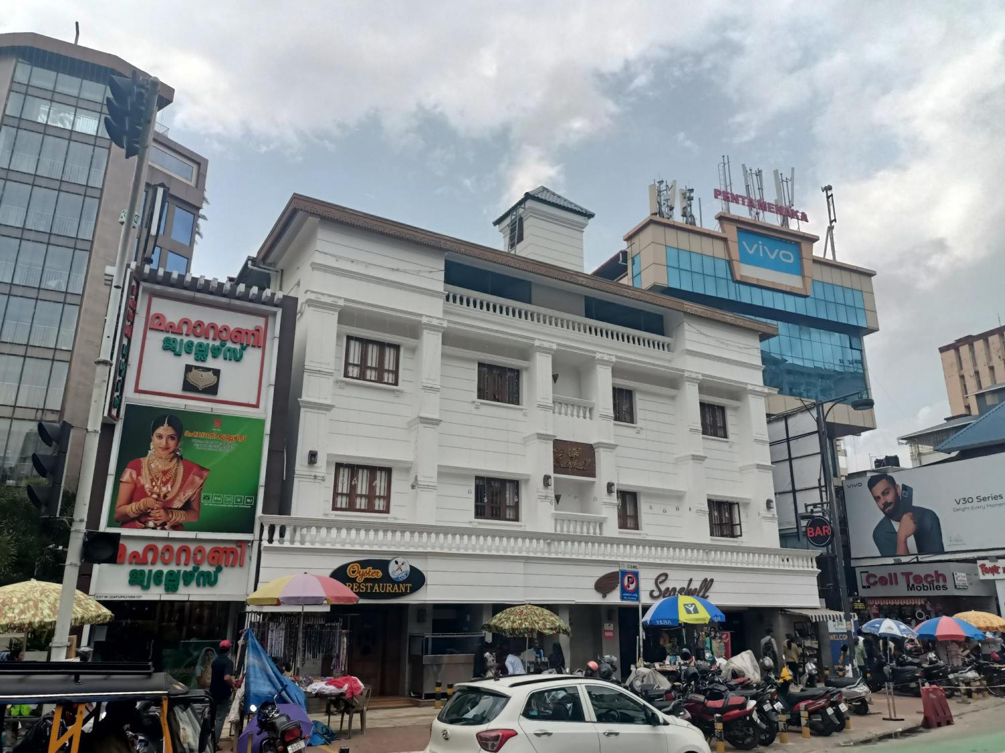 Seashell - Marine Drive Hotel Kochi