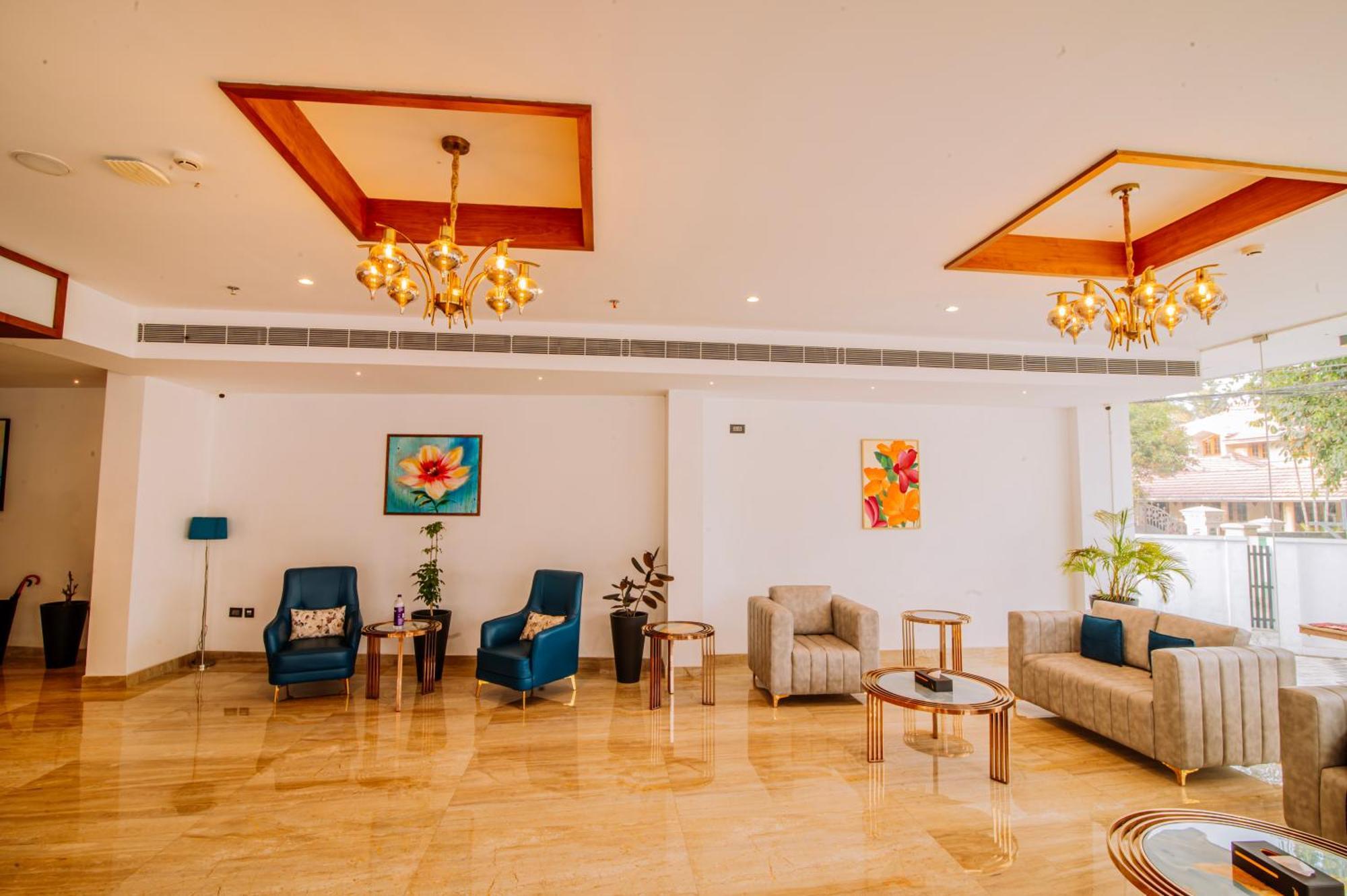 Seven Lights Hotel