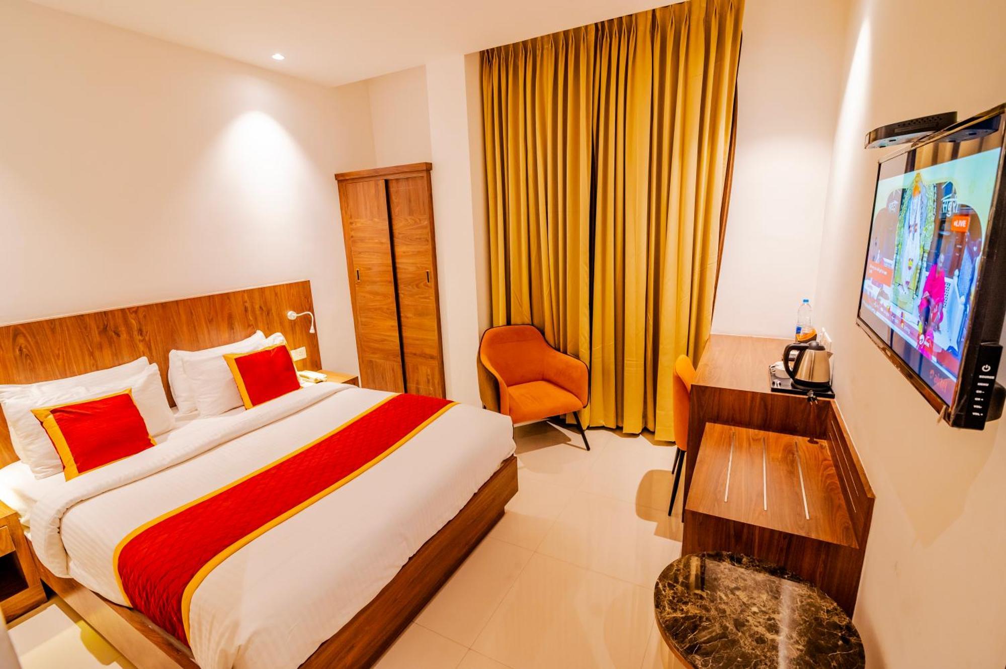 Seven Lights Hotel