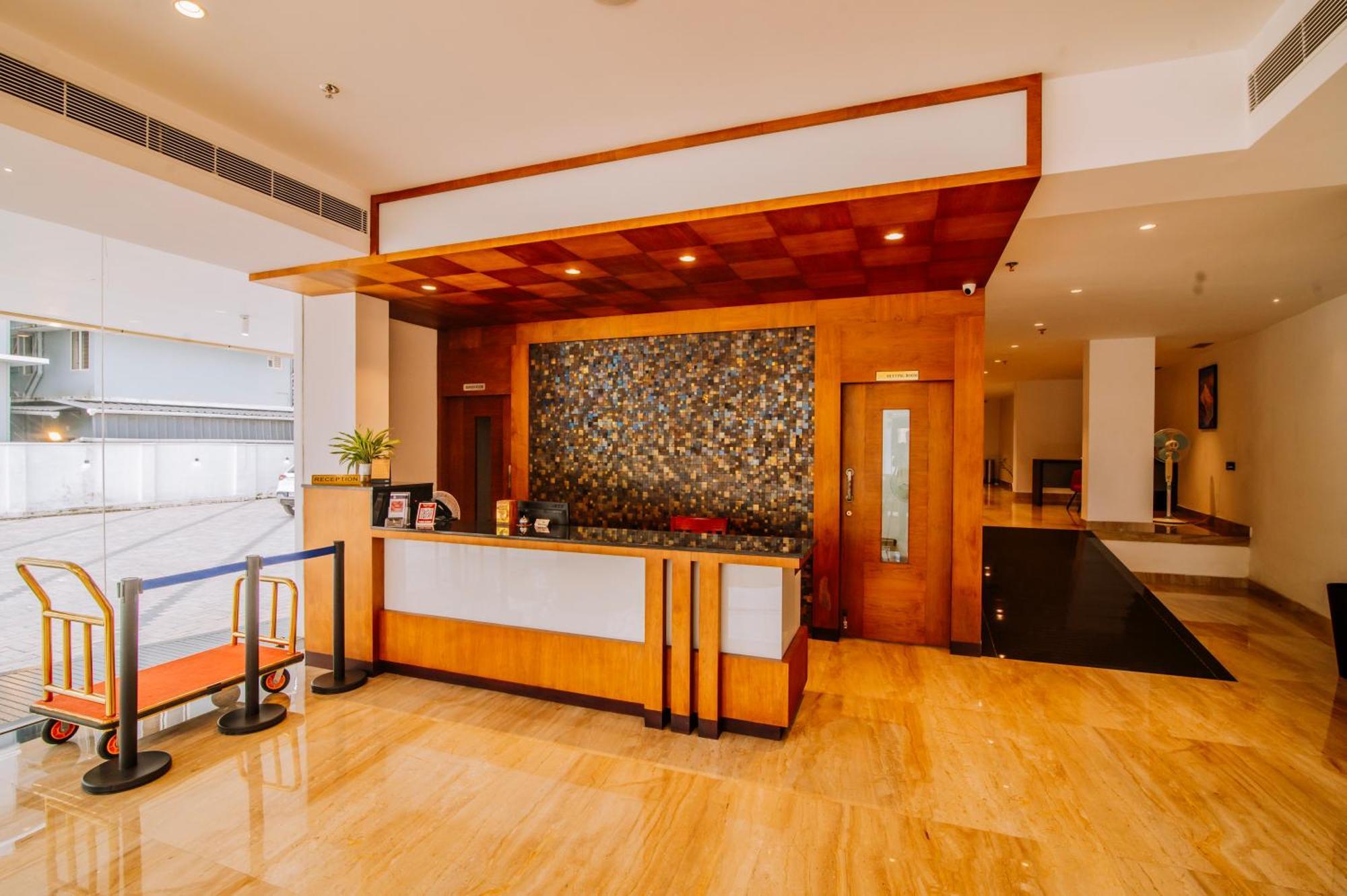 Hotel Seven Lights