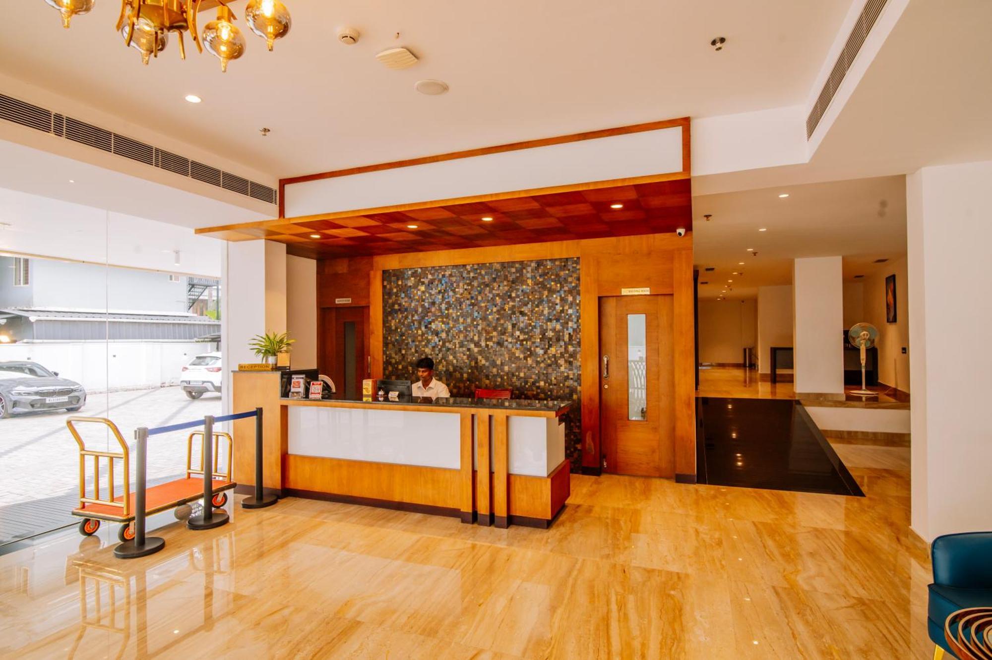 Hotel Seven Lights Kochi