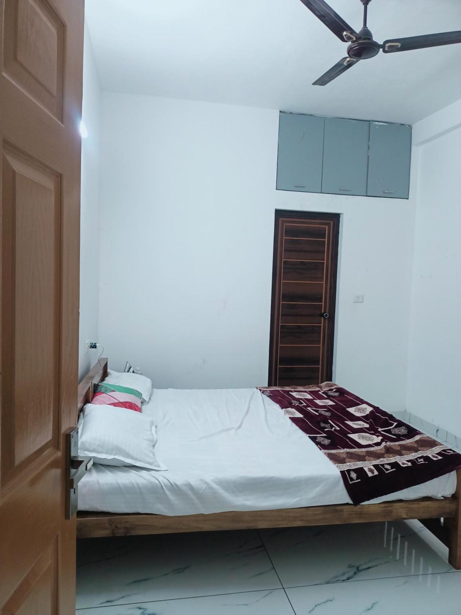 Apartment Zeharish