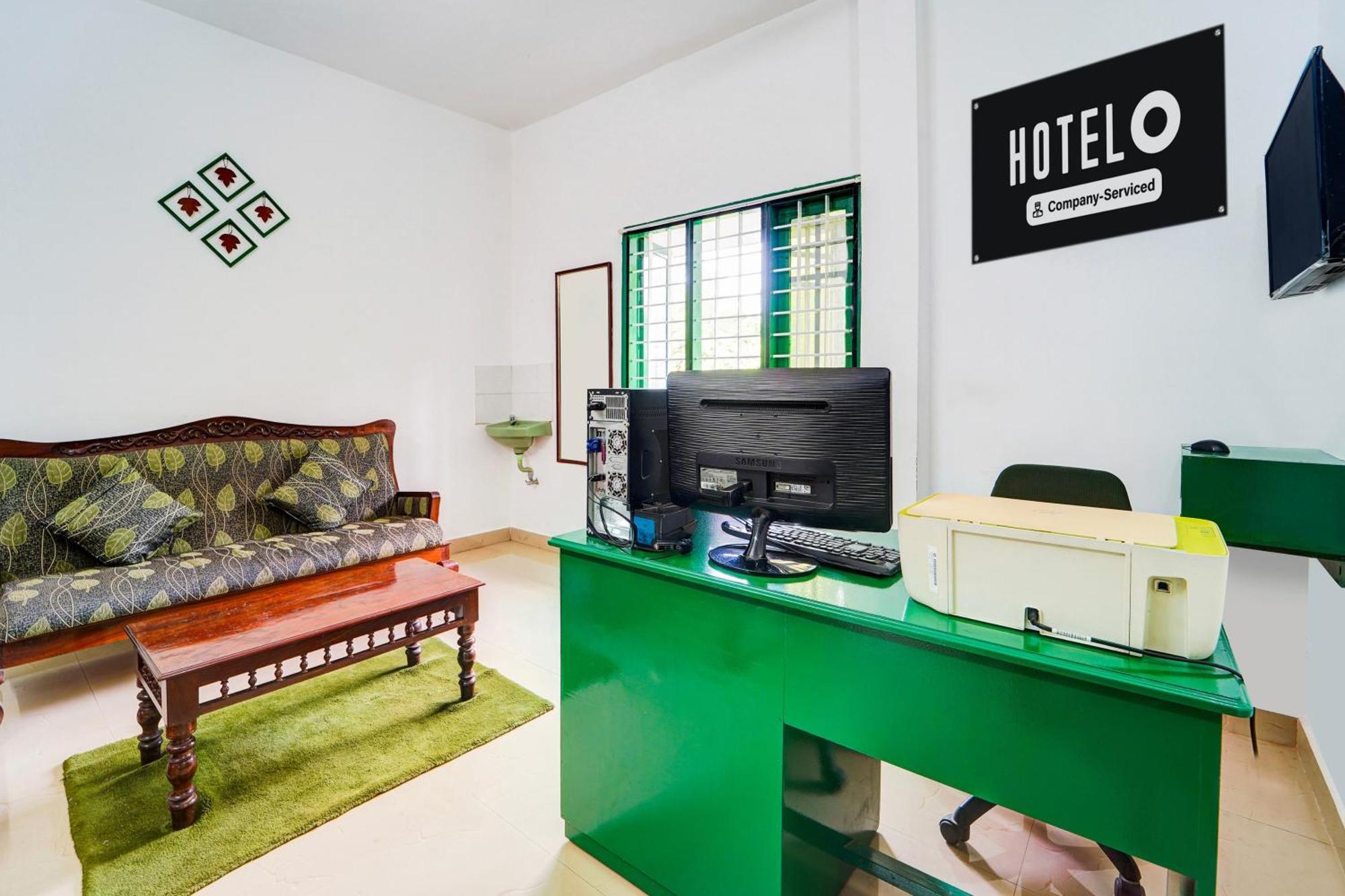 Hotel Super O Vennala Near Palarivattom *