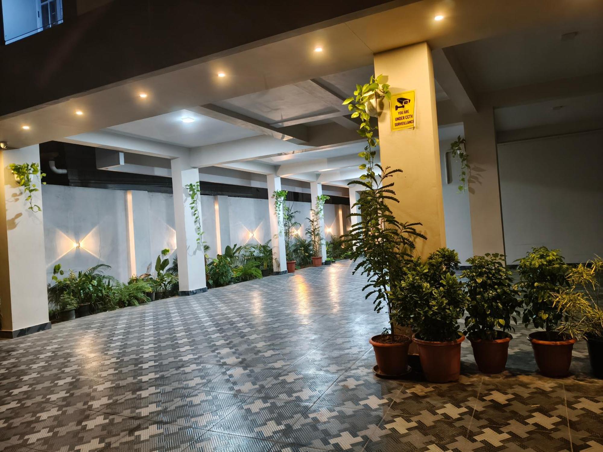 88 Homes Near Lulu Mall Apartment *