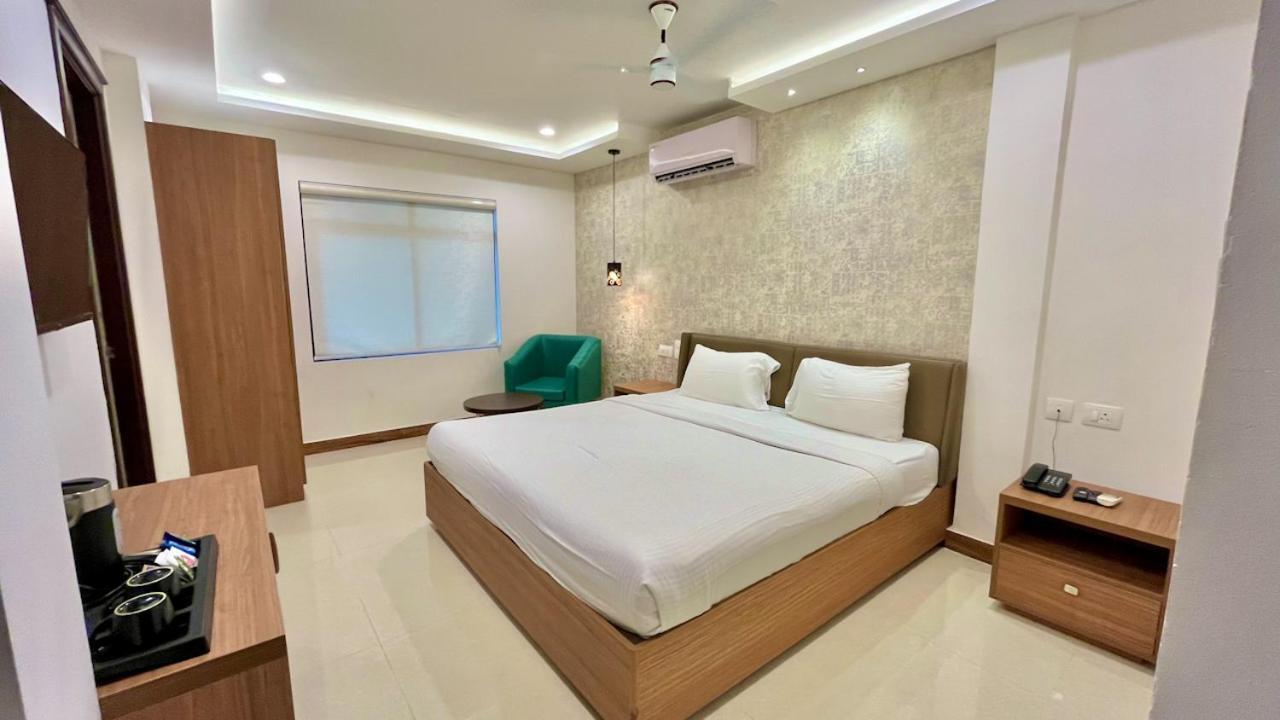 Hotel Pearl Palace 3*