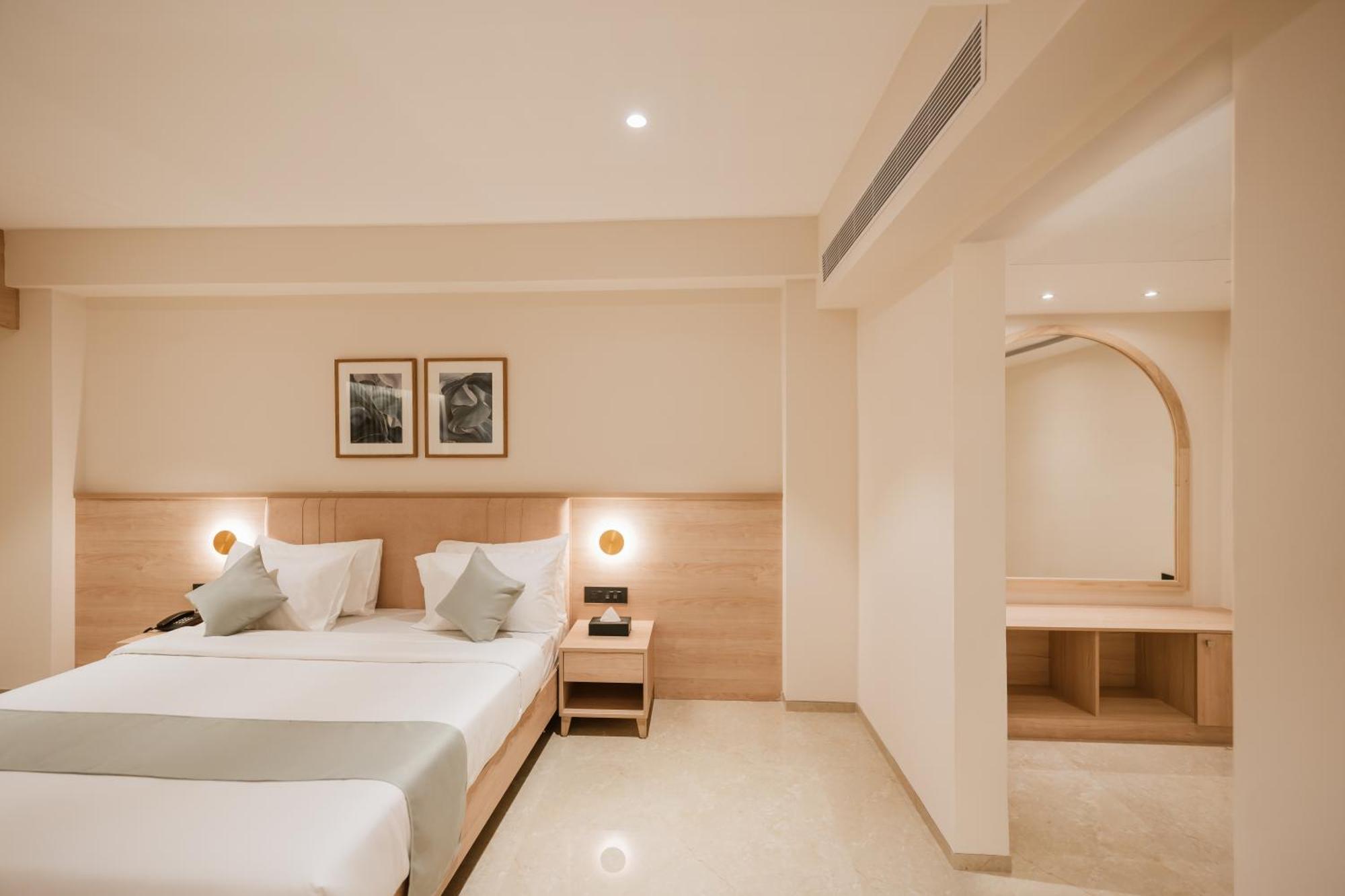 Loft Business Hotel 4*
