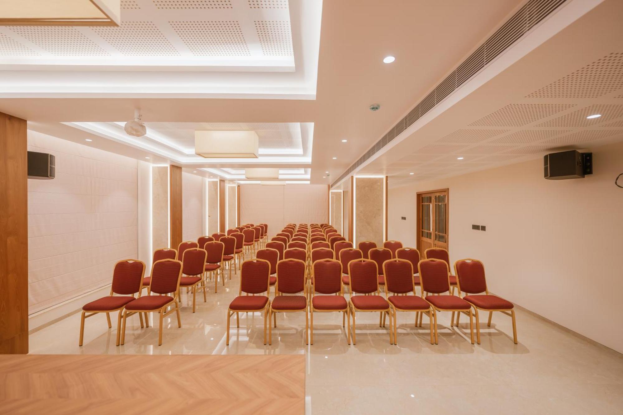 Loft Business Hotel Kochi