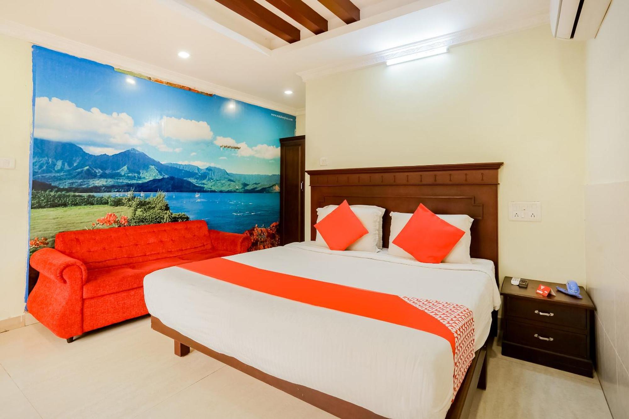 Hotel O Padma Junction Mg Road Kochi
