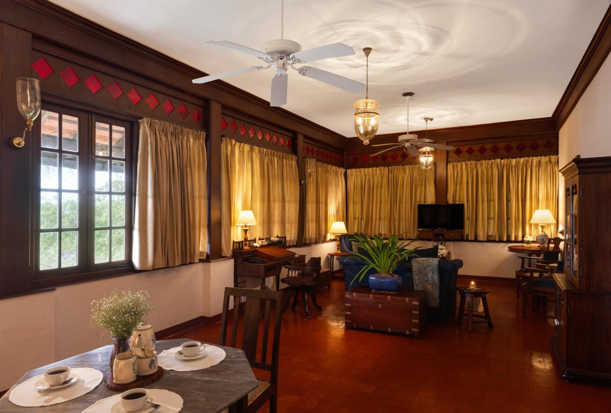 Hotel Brunton Boatyard - A Cgh Earth Experience Kochi