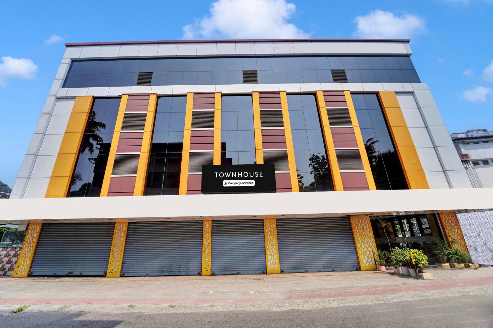 Hotel Super Townhouse Ernakulam North Kochi