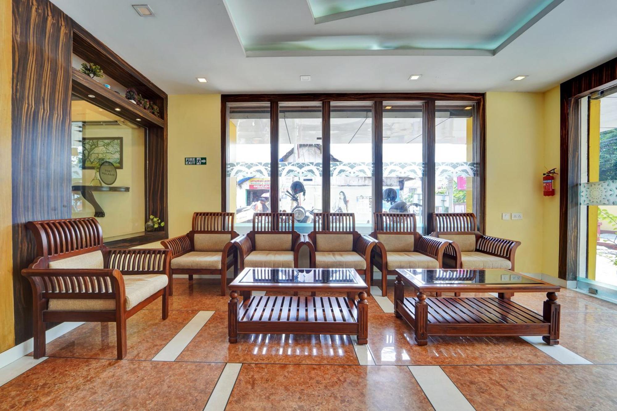 Super Townhouse Ernakulam North Hotel 3*