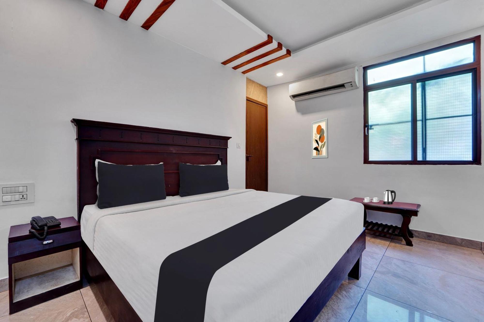 Super O Ernakulam Near North Railway Station Hotel Kochi